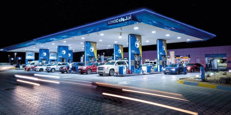 “أدنوك” توقع اتفاقية مع الهند لتوريد الغاز لمدة 15 عامًا