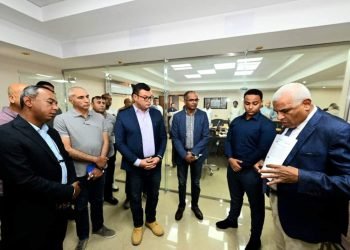 وزير الإسكان يتابع إجراءات تطبيق خطة التحول الرقمى بمدينة أسوان الجديدة