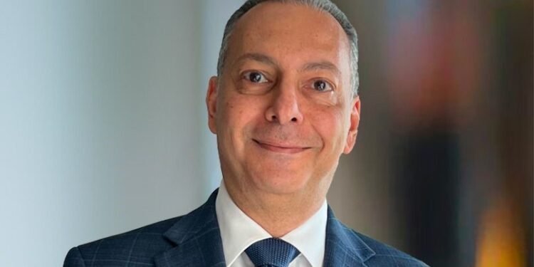 تعيين أكرم رضا رئيسًا تنفيذيًا وعضوًا منتدبًا لشركة “إي هيلث” التابعة لمجموعة “إي فاينانس”