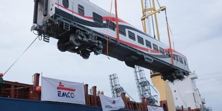 سكك حديد مصر تتفق على سداد 6 مليارات جنيه لهيئة البترول خلال 5 سنوات