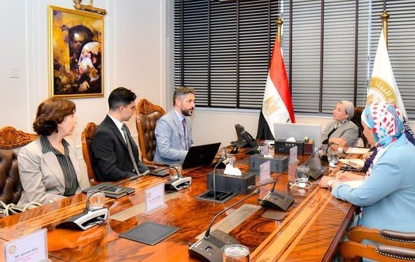 البيئة تناقش مع “ديكاتلون مصر” تعزيز آليات الاستدامة والاستثمار البيئي