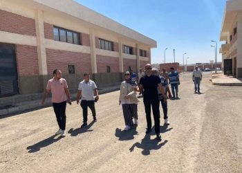 وزير الإسكان يتابع مستجدات الموقف التنفيذي بعدد من مشروعات القاهرة الجديدة