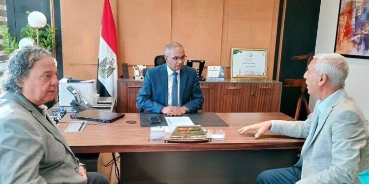 نائب وزير الإسكان يتابع موقف تقديم خدمات مياه الشرب والصرف الصحي بالدقهلية