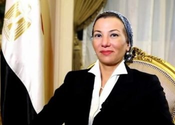 وزيرة البيئة