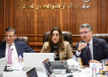 وزراء التنمية المحلية والتموين والزراعة يعقدون اجتماعًا لمتابعة توافر السلع الغذائية