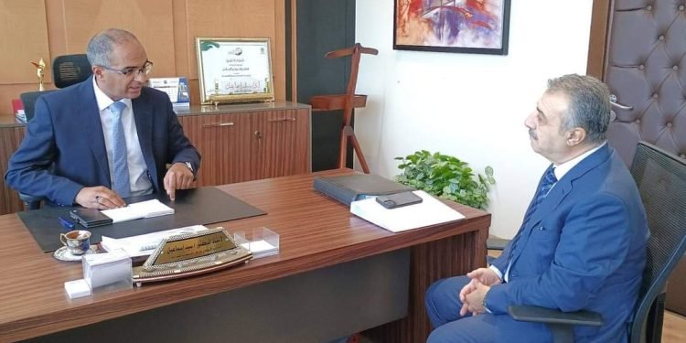 نائب وزير الإسكان يتابع موقف تقديم خدمات مياه الشرب والصرف الصحي بدمياط