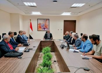 نائب وزير الإسكان يلتقي ممثلي أحد مصانع الطلمبات لتنفيذ مشروعات مياه الشرب