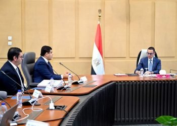 وزير الاستثمار شركة سعودية تعتزم بناء برج يستمد الطاقة من الهيدروجين