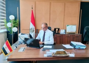 نائب وزير الإسكان يبحث مع ممثلي بنك الاستثمار الأوروبي فرص التعاون المستقبلية