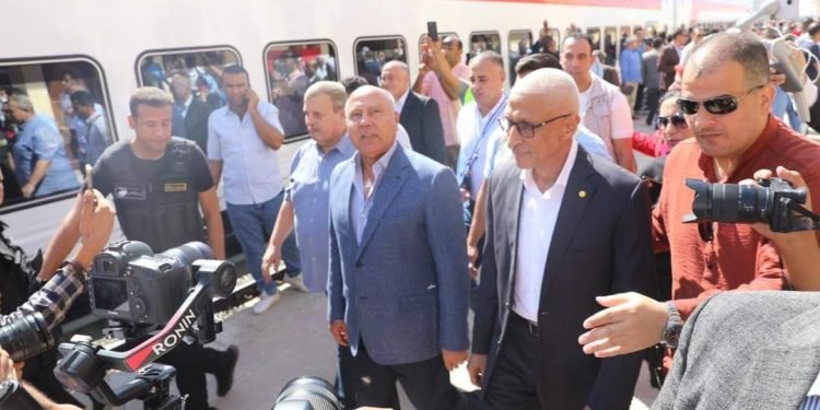 وزير النقل يعلن بدء التشغيل التجريبي لقطار الفردان – بئر العبد في سيناء