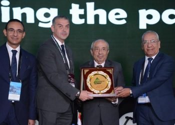  توقيع مذكرة تفاهم بين شركة إيكاروس وEvolve Emobility لإنشاء مصنع لإنتاج الشواحن المنزلية