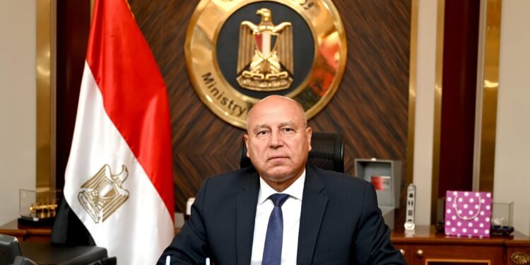 وزير النقل: شبكة القطار الكهربائي السريع ستغطي أنحاء الجمهورية