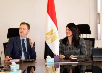 وزيرة التخطيط توقع مع سفير إٍسبانيا للحصول على منحتين بقيمة 800 ألف يورو