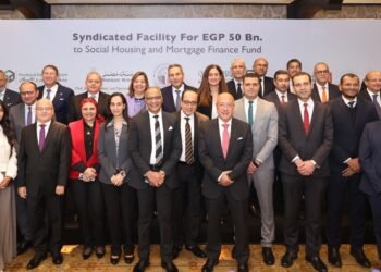 “الأهلي” و”مصر” وتسعة بنوك يمنحوا تمويل بـ 50 مليار جنيه لصندوق الإسكان الاجتماعي