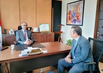 نائب وزير الإسكان يبحث فرص التعاون مع إحدى الشركات الإسبانية المتخصصة في مشروعات المياه