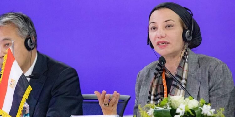 وزيرة البيئة تشارك في جلسة إحياء المراكز الحضرية التاريخية بين الحفاظ والتطوير