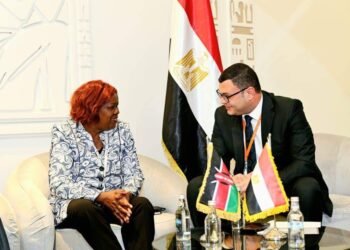 وزير الإسكان يعرض التجربة العمرانية المصرية على نظيرته الكينيةويبحثان التعاون المشترك