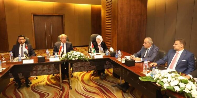 وزير النقل: نقلة نوعية كبيرة يشهدها أسطول شركة الجسر العربي للملاحة