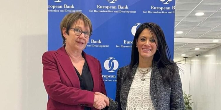 وزيرة التخطيط تبحث مع البنك الأوروبي نتائج التمويلات الميسرة واستثمارات القطاع الخاص