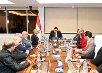 وزير الإسكان يتابع سير العمل بمدن غرب القاهرة “6 أكتوبر – الشيخ زايد – أكتوبر الجديدة – حدائق أكتوبر”