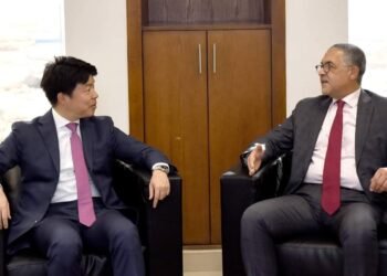 مصر تستهدف الاستحواذ على 8% من السوق العالمية لتداول الهيدروجين الأخضر