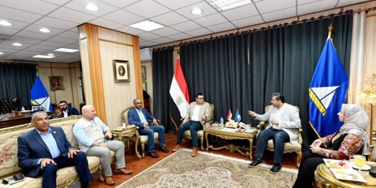 الإسكان: الانتهاء من 35 مشروعًا للمياه والصرف بتكلفة نحو 2 مليار جنيه بمحافظة دمياط