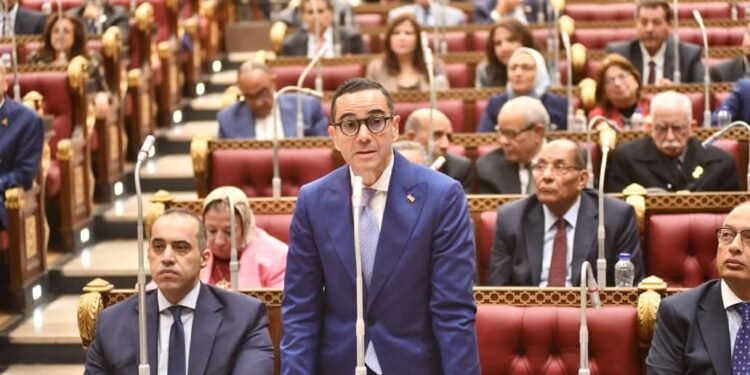 الاستثمار: خطة لتقليل زمن الإفراج الجمركي تدريجياً ليصل إلى يومين بحلول 2025