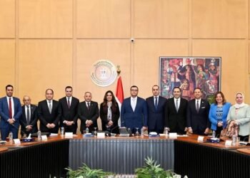 الإسكان و التنمية المحليةوالشئون النيابية يبحثون تنفيذ مشروعات سكنية ببورسعيد