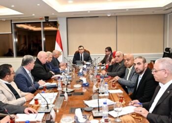 وزير الإسكان يبحث الإجراءات التصحيحية لمحطة الصرف الصحى برأس البر في دمياط