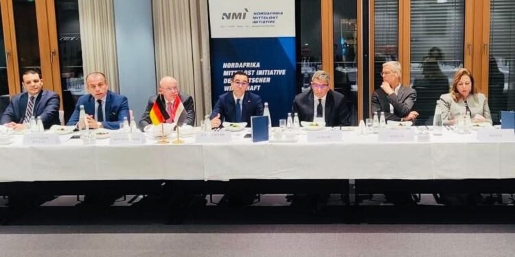 الاستثمار: مباحثات ألمانية لإقامة مصنع إنتاج درجات باستثمارات 5 مليون يورو بمصر