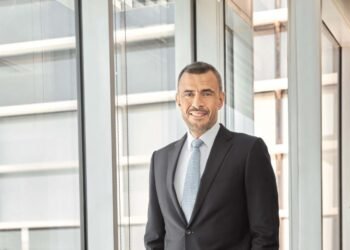 إي اف چي القابضة تحقق 5 مليارات جنيه إيرادات خلال 3 أشهر