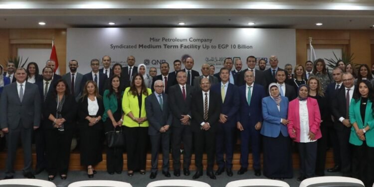 CIB يمنح تمويل مشترك بالتعاون مع البنك الأهلي وسبعة بنوك أخرى لصالح شركة مصر للبترول بـ10 مليارات جنيه