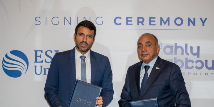 الأهلي صبور توقع مذكرة تفاهم مع جامعة ESLSCA لدعم الكوادر البشرية