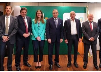 الأهلي كابيتال القابضة ترفع حصتها في إيزي ليس إلى 97.5%