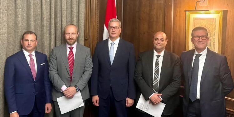 وزارة البترول تدعم توسعات شركة آتون ريسورسز في استخراج الذهب بالصحراء الشرقية