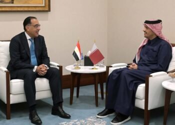 مدبولي ورئيس وزراء قطر يناقشان فرص الاستثمارات المشتركة بين البلدين