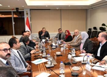 وزير الإسكان يتابع موقف تشغيل مشروع ممشى أهل مصر.. وتطوير أرض مطار إمبابة