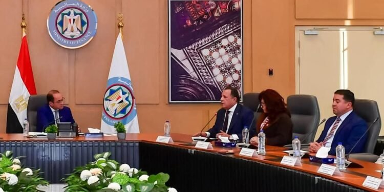 المالية: تسهيلات جديدة لمنظومة الجمارك والضرائب العقارية قريبآ