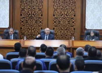 وزير الصناعة : استكمال أعمال ترفيق المناطق الصناعية خلال عام