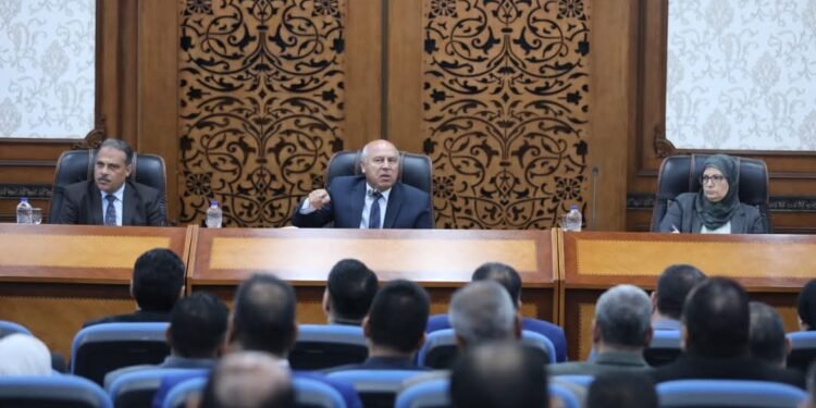 وزير الصناعة : استكمال أعمال ترفيق المناطق الصناعية خلال عام