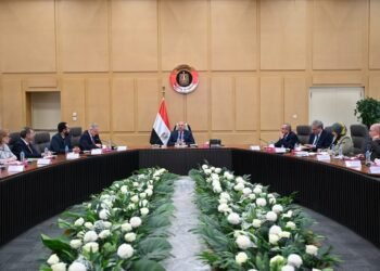 وزير الصناعة: ندرس إنشاء مركز لتداول وتصنيع الحبوب لتلبية احتياجات السوق