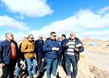 وزير الإسكان ومحافظ جنوب سيناء يتفقدان مشروع ازدواج ورفع كفاءة طريق مطار سانت كاترين