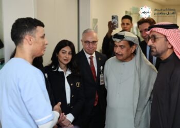 “اللجنة العليا لسباق زايد الخيري” تزور مستشفى “حروق أهل مصر”