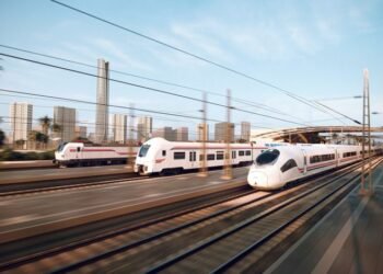 سكك حديد إيطاليا تستثمر 1.4 مليار دولار لإنشاء محطة طاقة شمسية