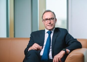 بنك كريدي أجريكول يصدر “استبيان ESG” لضمان تطبيق الاعتبارات البيئية والاجتماعية في إقراض الشركات