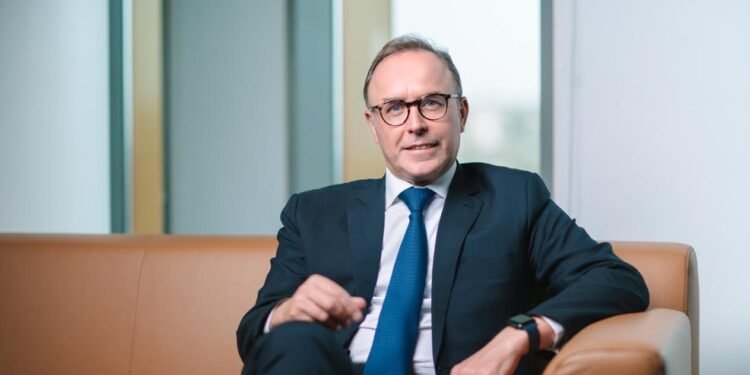 بنك كريدي أجريكول يصدر “استبيان ESG” لضمان تطبيق الاعتبارات البيئية والاجتماعية في إقراض الشركات