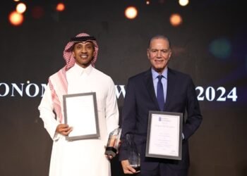جائزة الاقتصاد العالمي تكرم رؤساء شركة المطورون العرب القابضة في دبي القاهرة