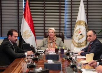 وزيرة البيئة تبحث مع جهاز مستقبل مصر للتنمية المستدامة التعاون في دعم الاستثمار