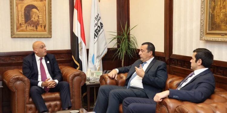 تنمية المشروعات يضخ 60 مليون جنيه لشركة “إرادة” للمشروعات متناهية الصغر