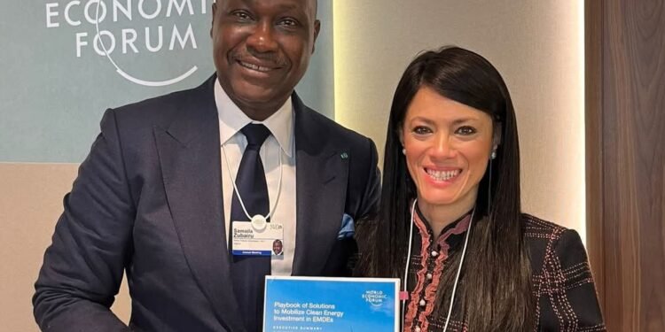 المشاط: مصر تستهدف التحول إلى مركز إقليمي لاستثمارات الطاقة المتجددة